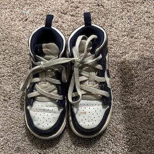 Nike Kids Navy and Cream Sneakers